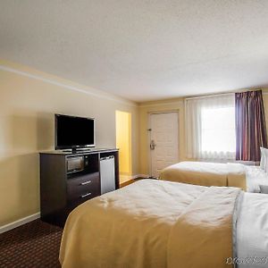 Queen Room Two Queen Beds Non-Smoking